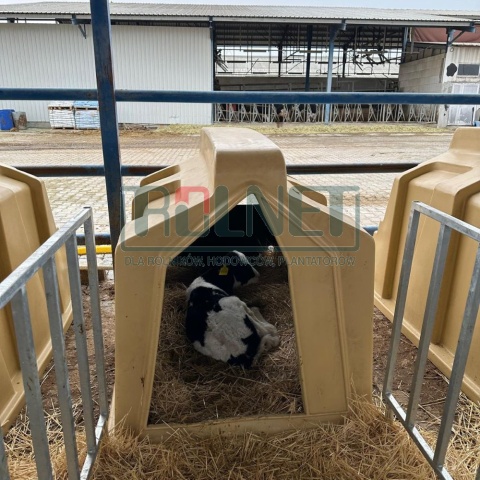 Budka dla cieląt z wygrodzeniem i karmnikami ROL-BE2 – iglo dla cieląt z karmnikami i butelką 3L