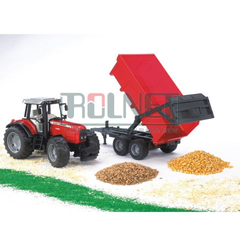 Ciągnik Massey Ferguson 7480 z przyczepą