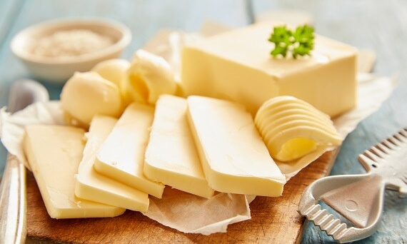 Jak zrobić domowe masło? - Przepis krok po kroku